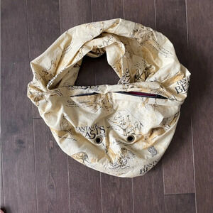 Fantastic Beasts Small Animal Scarf Carrier with Ventilation Holes and  Zipper